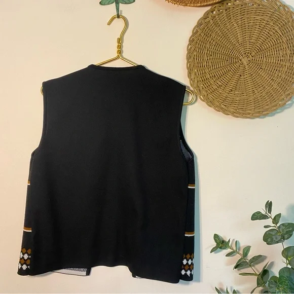 Southwestern Boho Knit Vest - Picture 3 of 5
